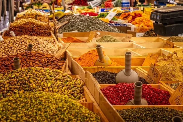 Les clés pour chiner des antiquités de valeur en brocante