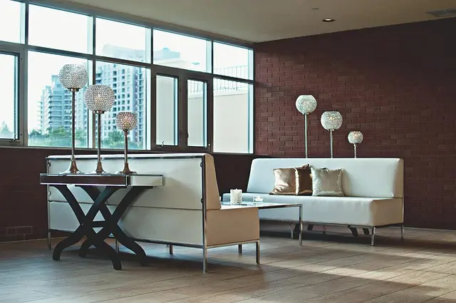 Comment intégrer des antiquités dans une décoration moderne