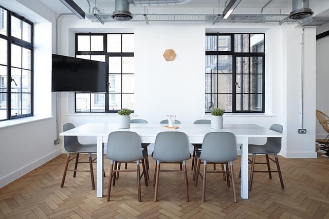 Comment identifier les styles d'antiquités : Guide complet